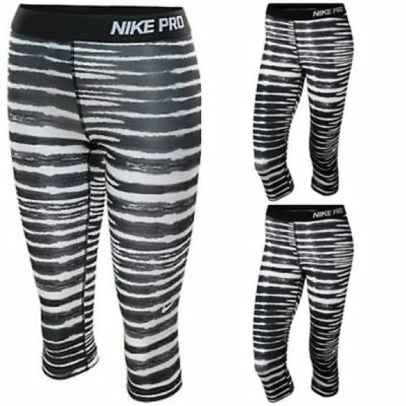 Nike Pro Dri-Fit Zebra Cropped Leggings Medium - Picture 1 of 5
